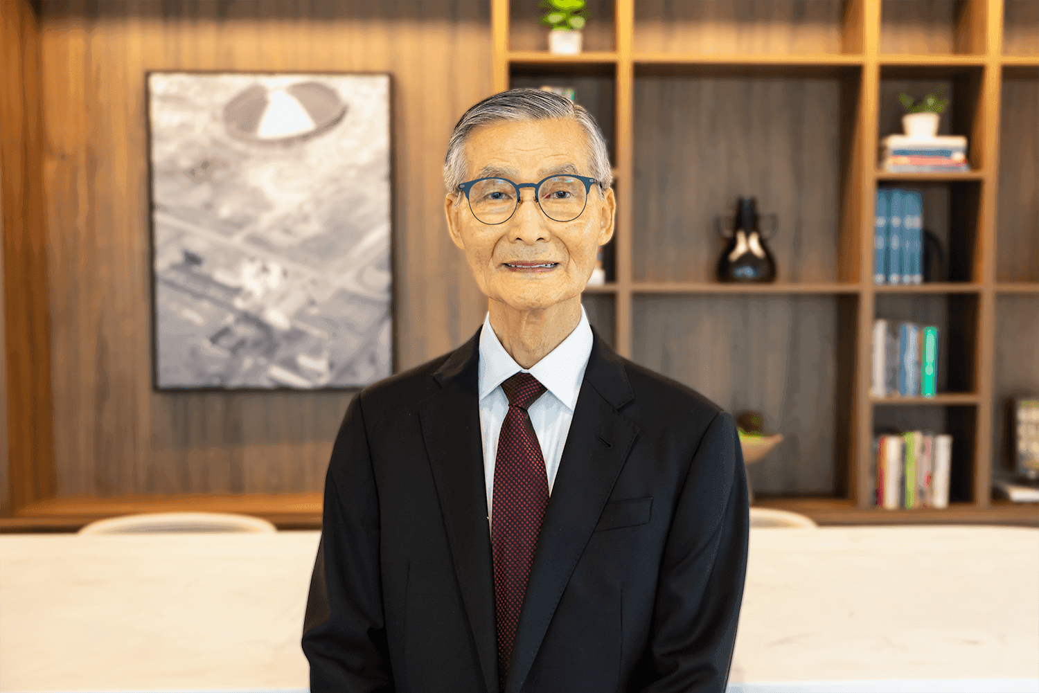 Dr. Tai R. Shin portrait